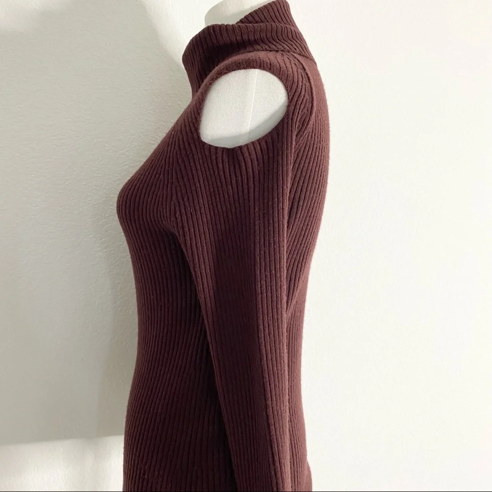 THEORY Burgundy Brown Ribbed Open Shoulder… - Picture 3 of 5